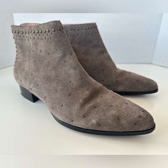 Bettye Frederika Grey Taupe Zip Up Ankle Boots Booties Size 6.5 - Picture 2 of 9